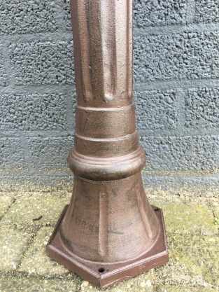 Wasserhahn als Standbrunnen, Aluminium inkl. Messing